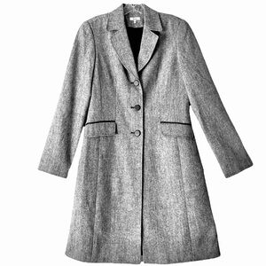 Reba Tweed Coat Size 6 Black White Lightweight Wool Blend Below Knee Spring